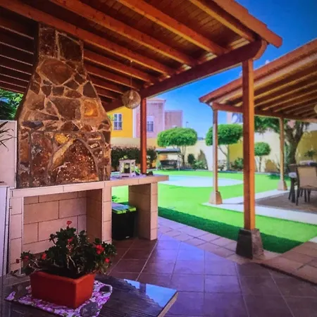 Preciosa Casa Con Fantastica Terraza أذيخي